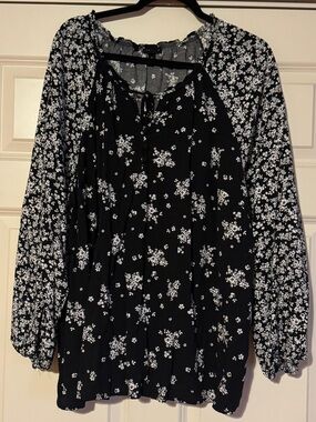 Torrid Black and White Floral Challis Front Tie Blouse